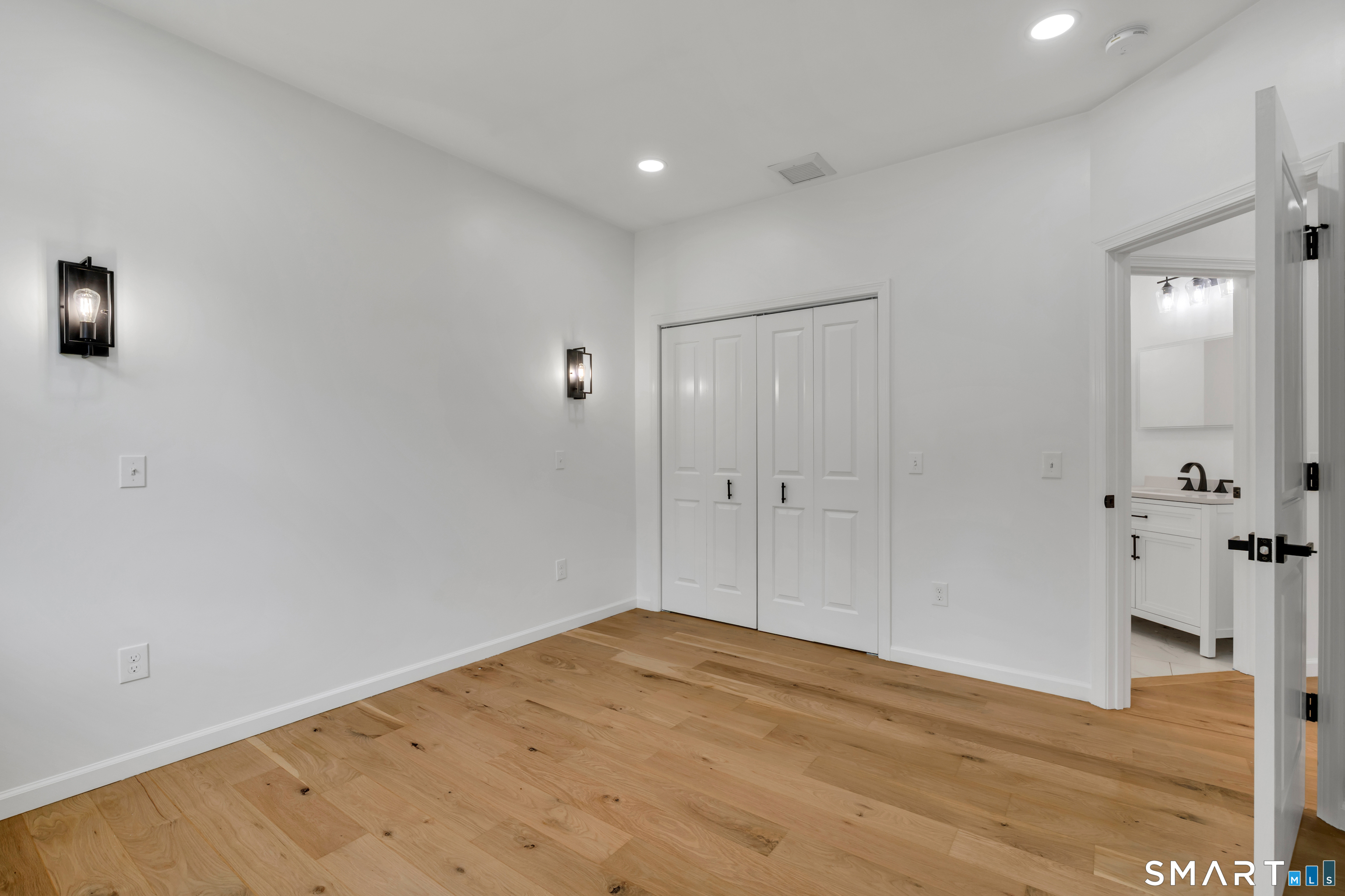 7 Thamesview Pentway Ledyard CT 06335
