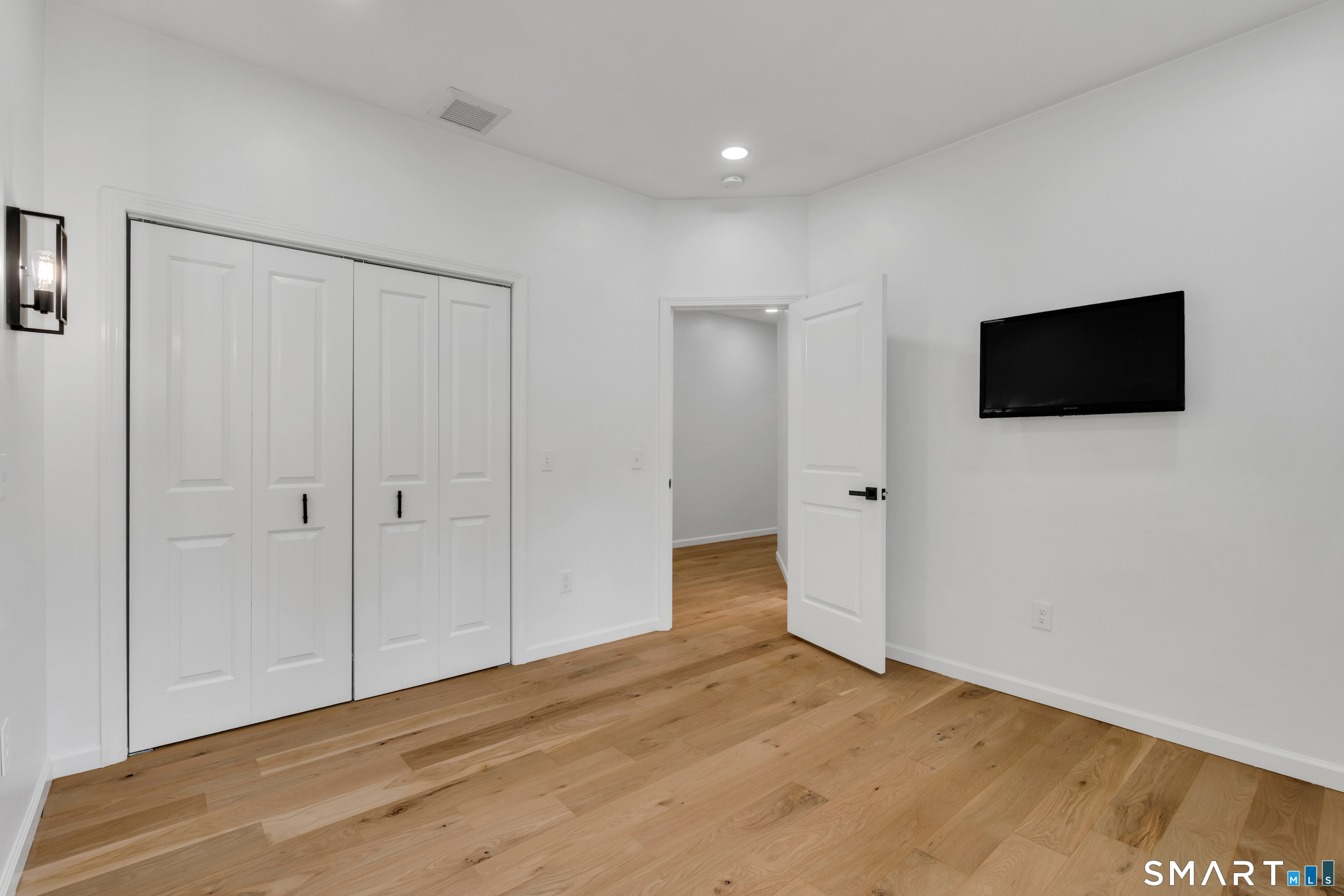 7 Thamesview Pentway Ledyard CT 06335