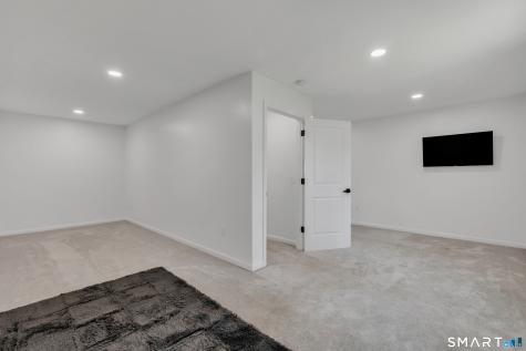 7 Thamesview Pentway Ledyard CT 06335