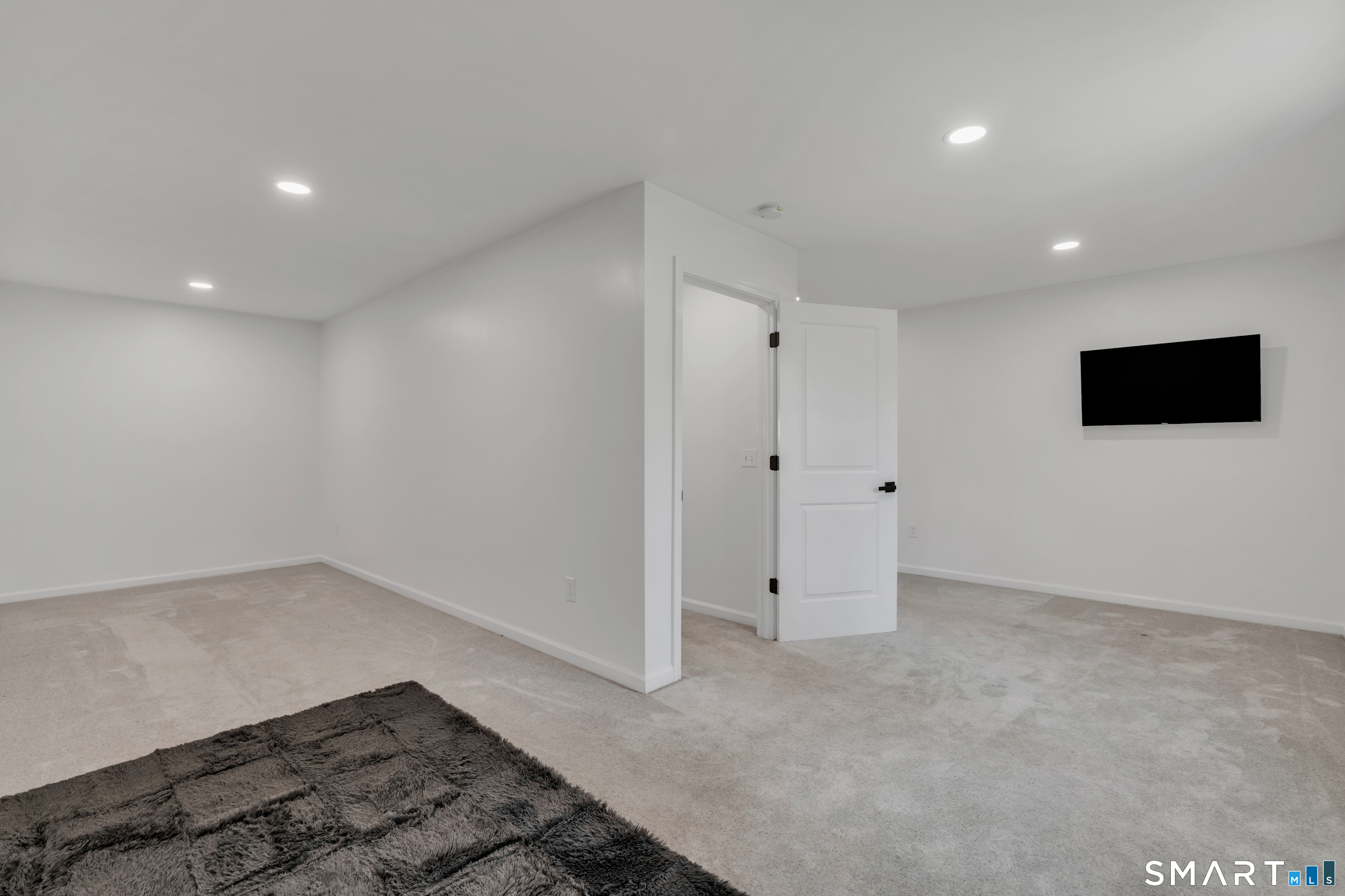 7 Thamesview Pentway Ledyard CT 06335