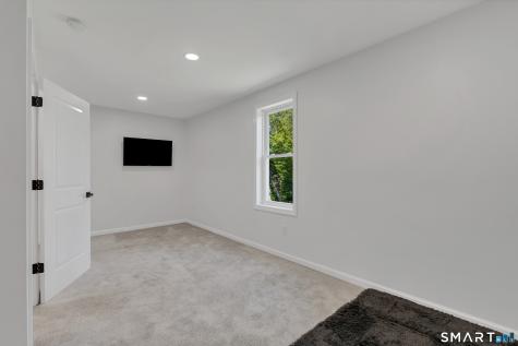 7 Thamesview Pentway Ledyard CT 06335