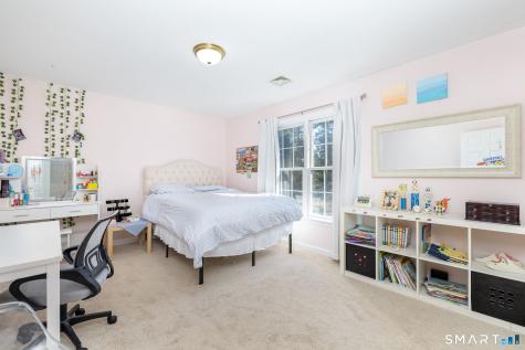 3 Candlewood Court Simsbury CT 06070