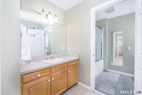3 Candlewood Court Simsbury CT 06070