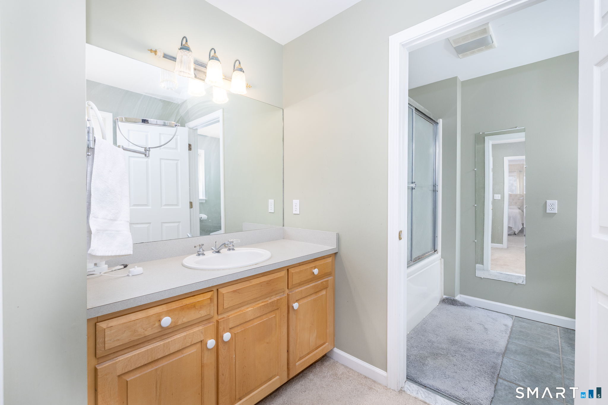 3 Candlewood Court Simsbury CT 06070
