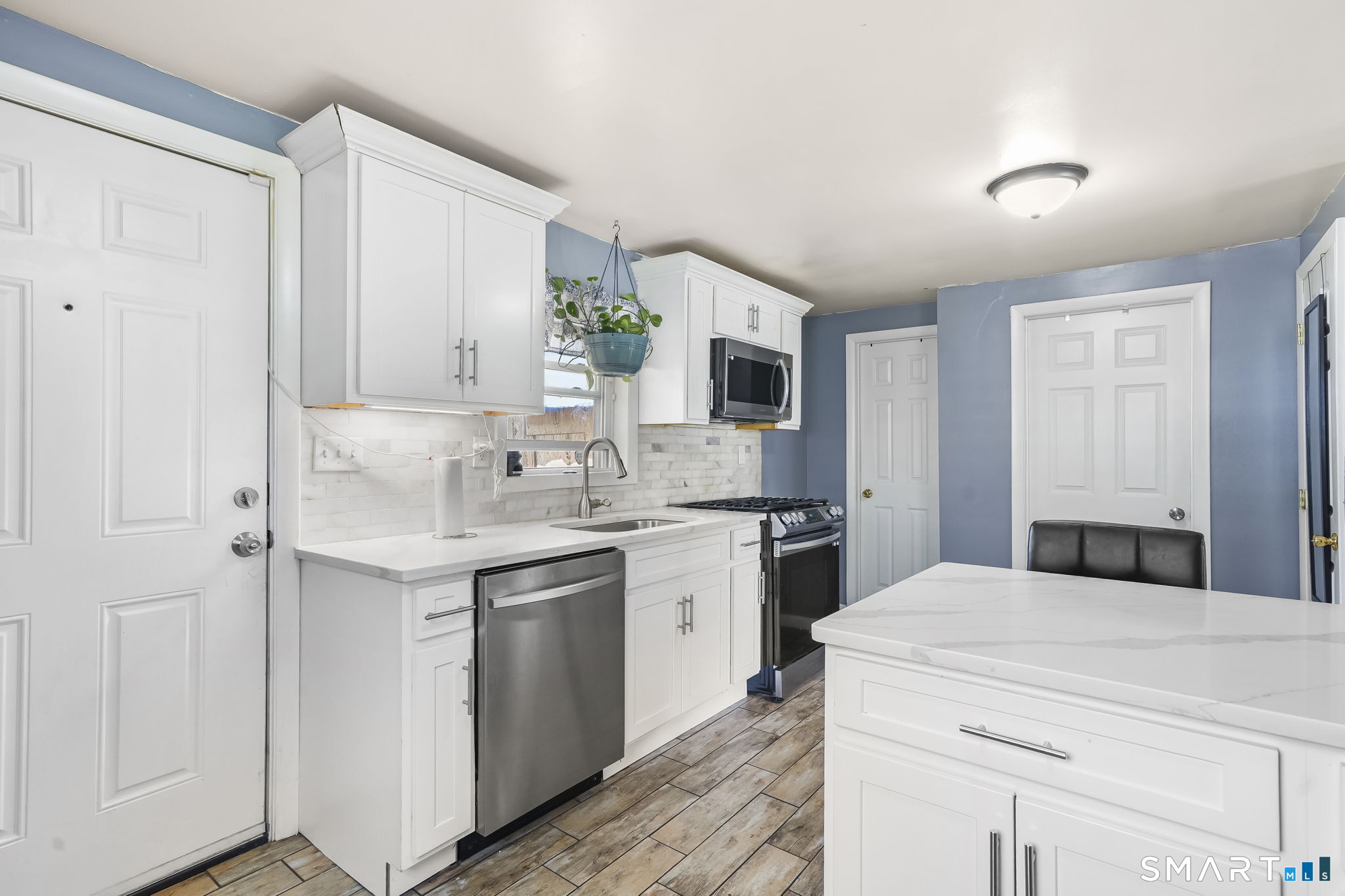 204 Barnes Avenue New Haven CT 06513