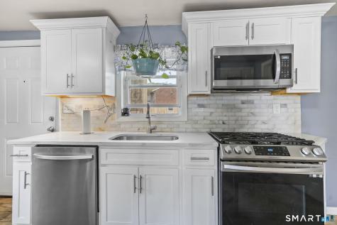 204 Barnes Avenue New Haven CT 06513