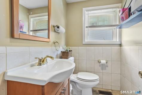 204 Barnes Avenue New Haven CT 06513