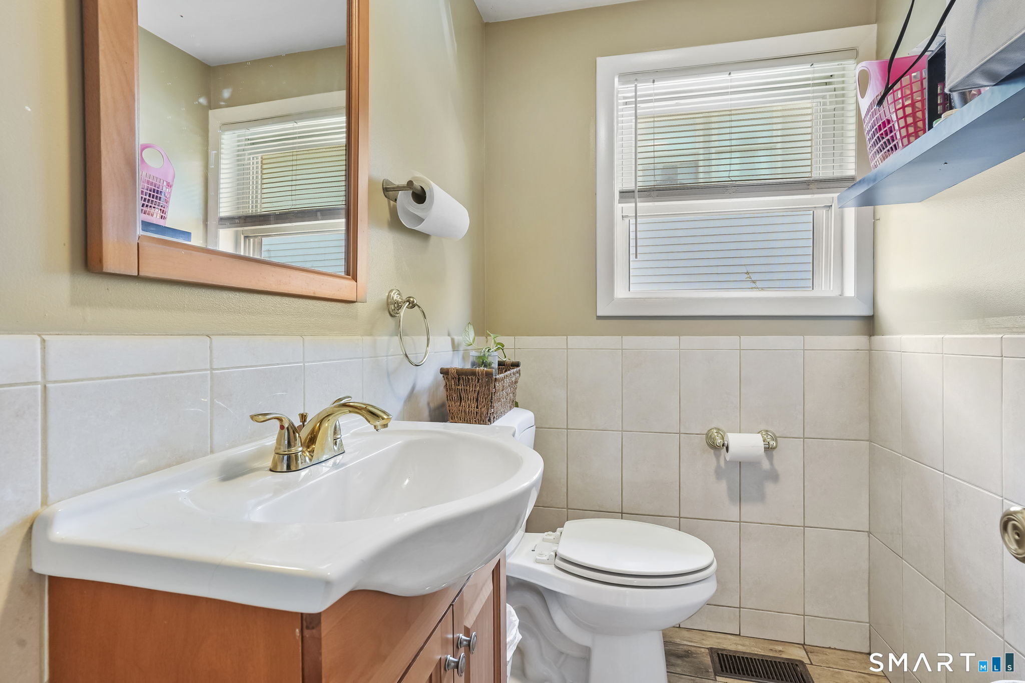 204 Barnes Avenue New Haven CT 06513