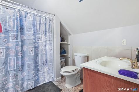 204 Barnes Avenue New Haven CT 06513