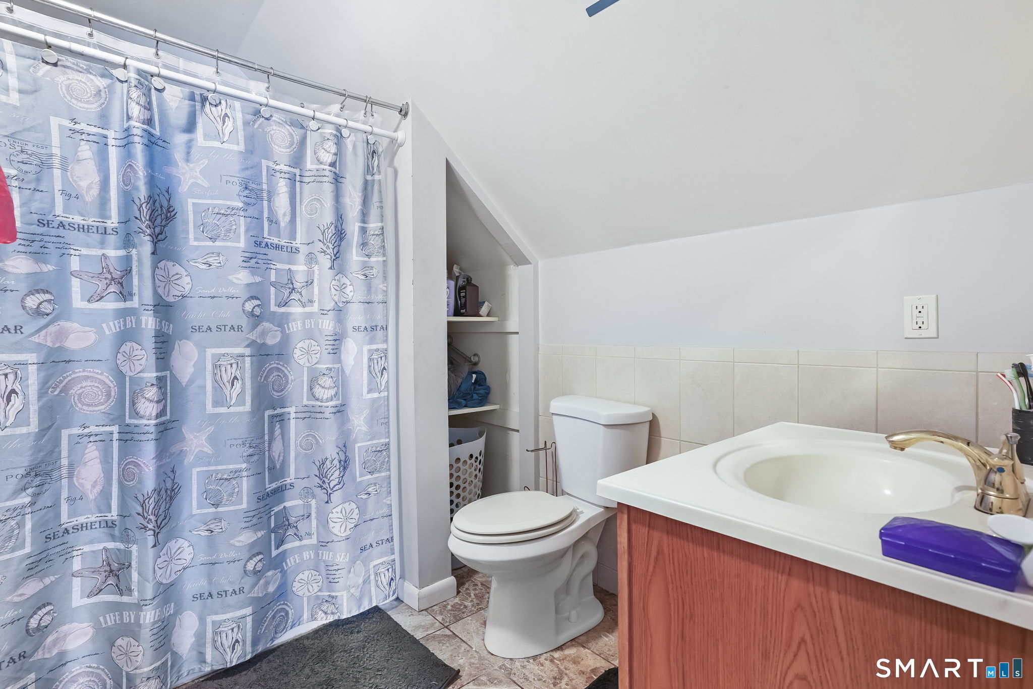 204 Barnes Avenue New Haven CT 06513