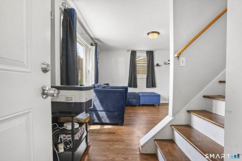 204 Barnes Avenue New Haven CT 06513