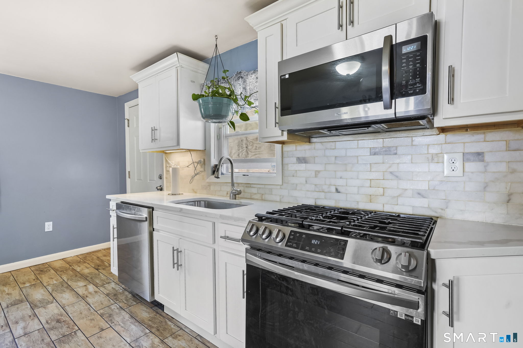 204 Barnes Avenue New Haven CT 06513