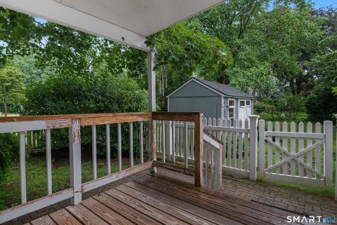 80 Dennison Road Essex CT 06426