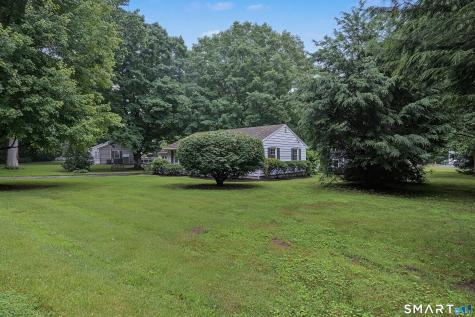 80 Dennison Road Essex CT 06426