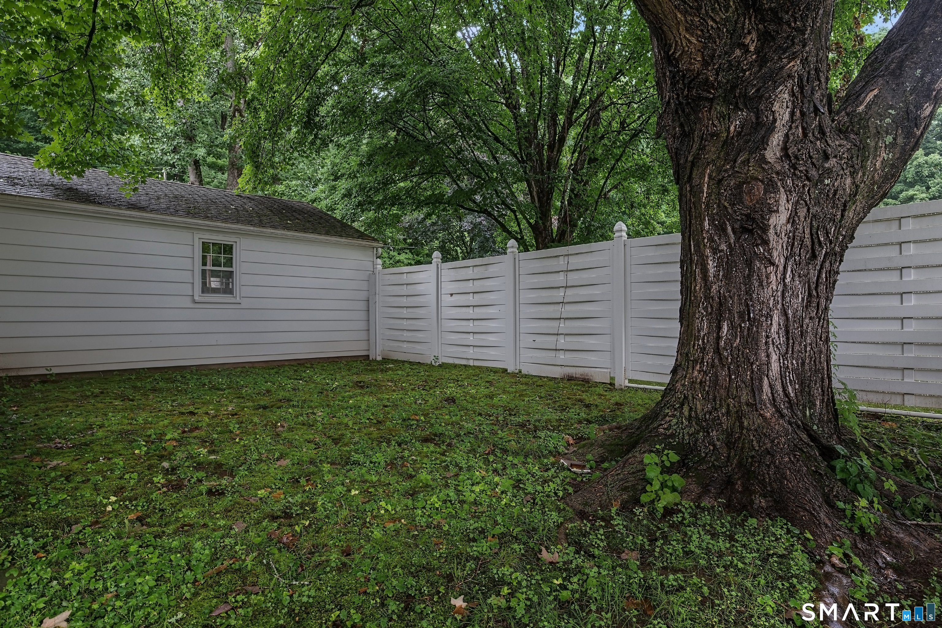 80 Dennison Road Essex CT 06426