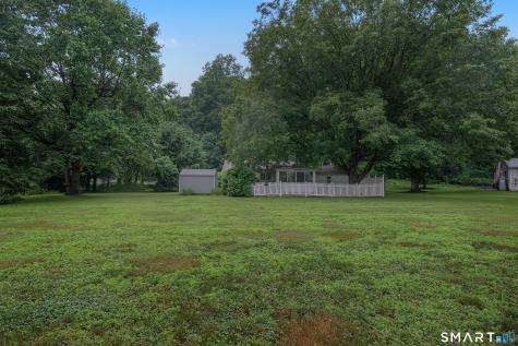80 Dennison Road Essex CT 06426