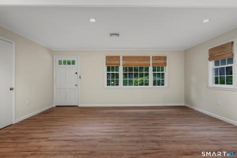 80 Dennison Road Essex CT 06426