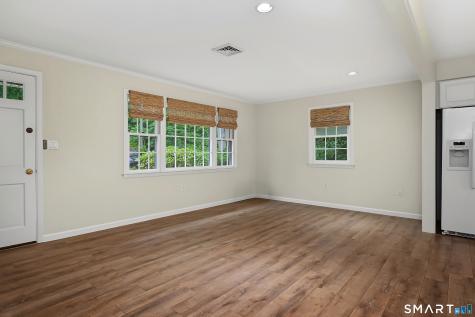 80 Dennison Road Essex CT 06426