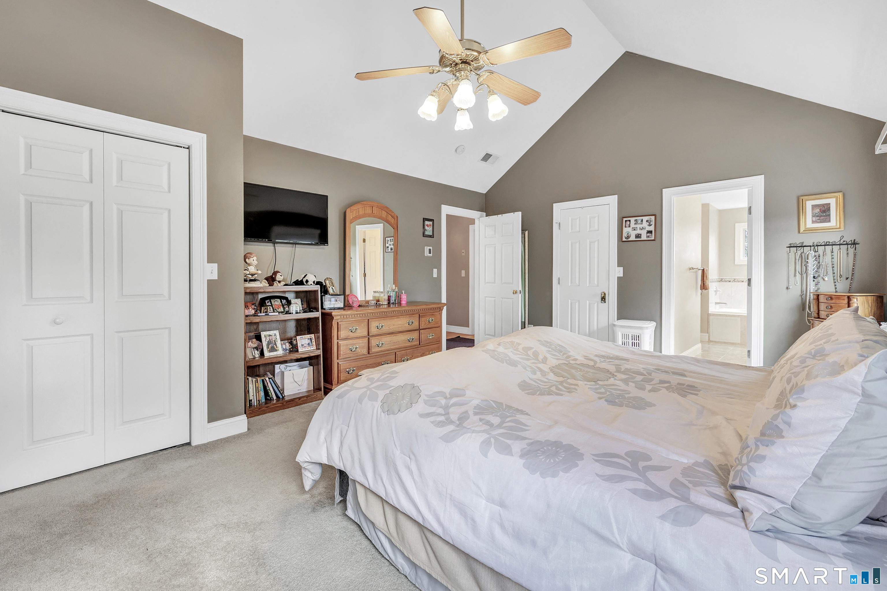 12 Beth Ann Circle Milford CT 06461