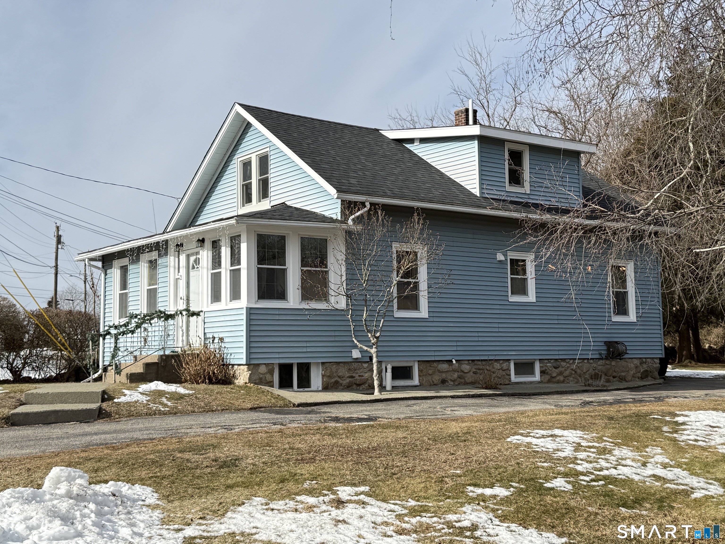 2 Harbor View Avenue Waterford CT 06385