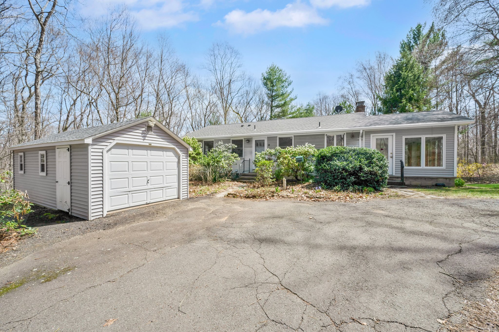 21 Red Oak Hill Road Willington CT 06279