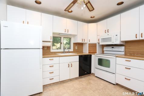 17 Riverford Road Brookfield CT 06804