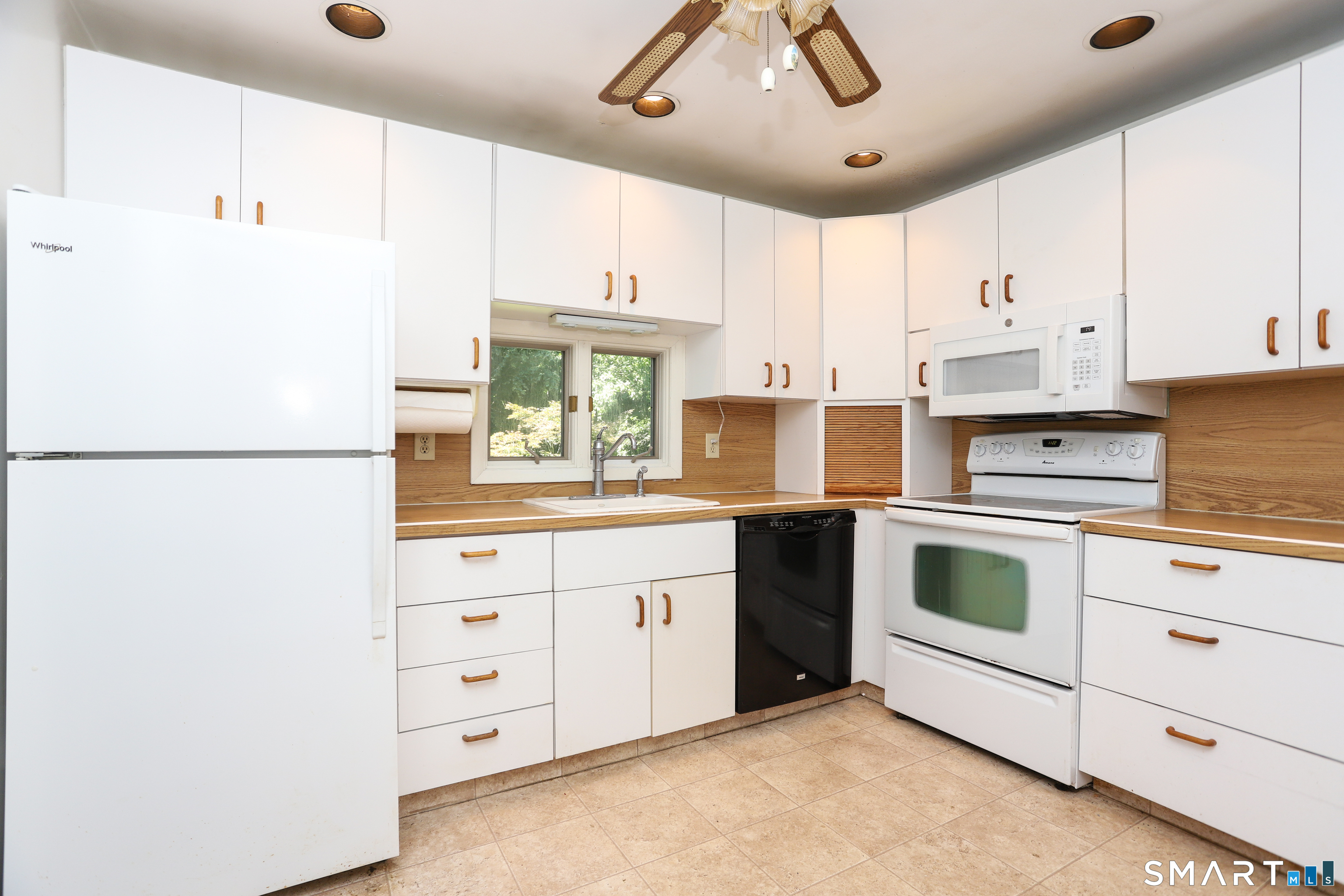 17 Riverford Road Brookfield CT 06804
