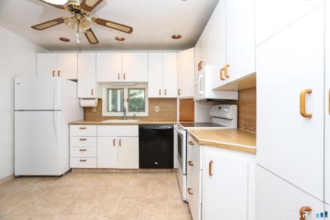 17 Riverford Road Brookfield CT 06804