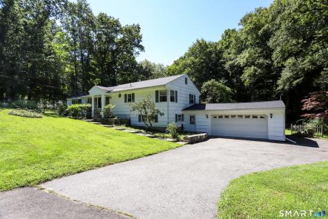 17 Riverford Road Brookfield CT 06804