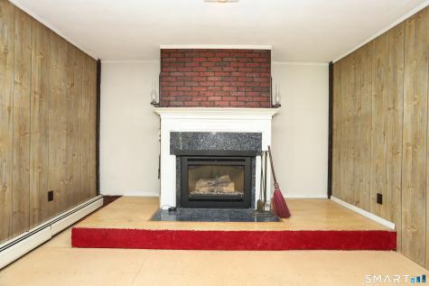 17 Riverford Road Brookfield CT 06804
