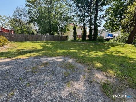 366 Harmony Street Bridgeport CT 06606