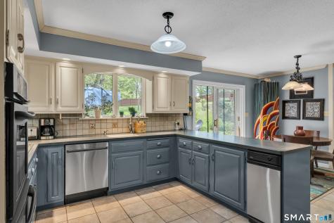 975 Main Street Hamden CT 06514