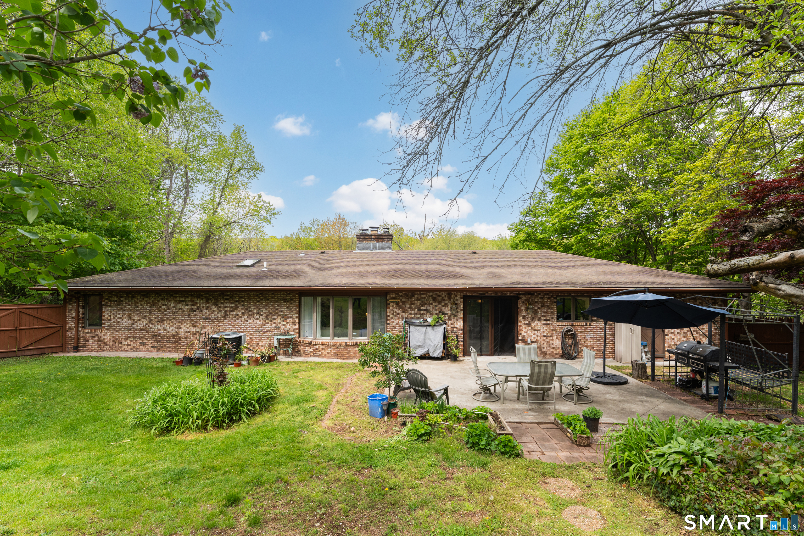 975 Main Street Hamden CT 06514
