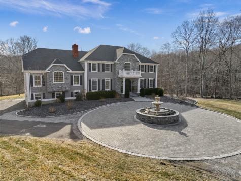 1015 Sport Hill Road Easton CT 06612