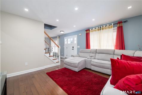 76 Kenmore Avenue Waterbury CT 06708