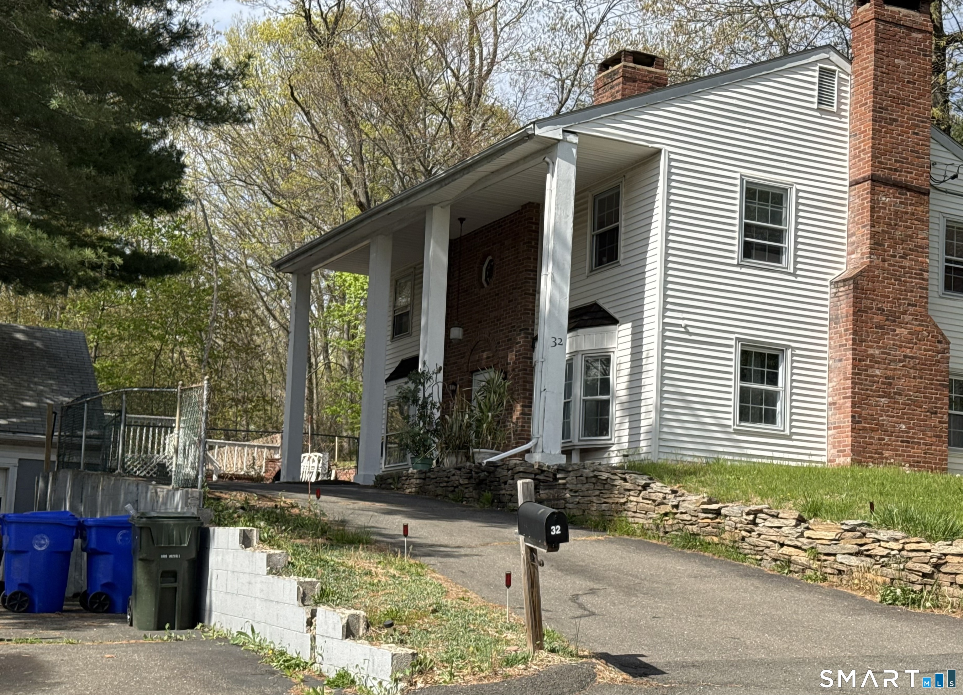 32 Arnold Drive East Hartford CT 06108