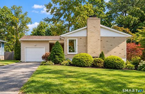 16 Bird Road Naugatuck CT 06770