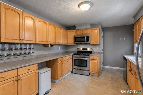 16 Bird Road Naugatuck CT 06770