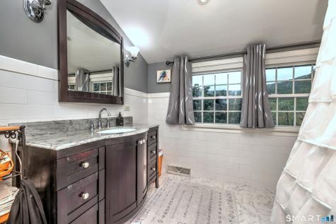 775 Mountain Road Cheshire CT 06410