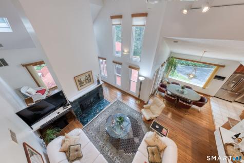 73 Greentree Drive Glastonbury CT 06033