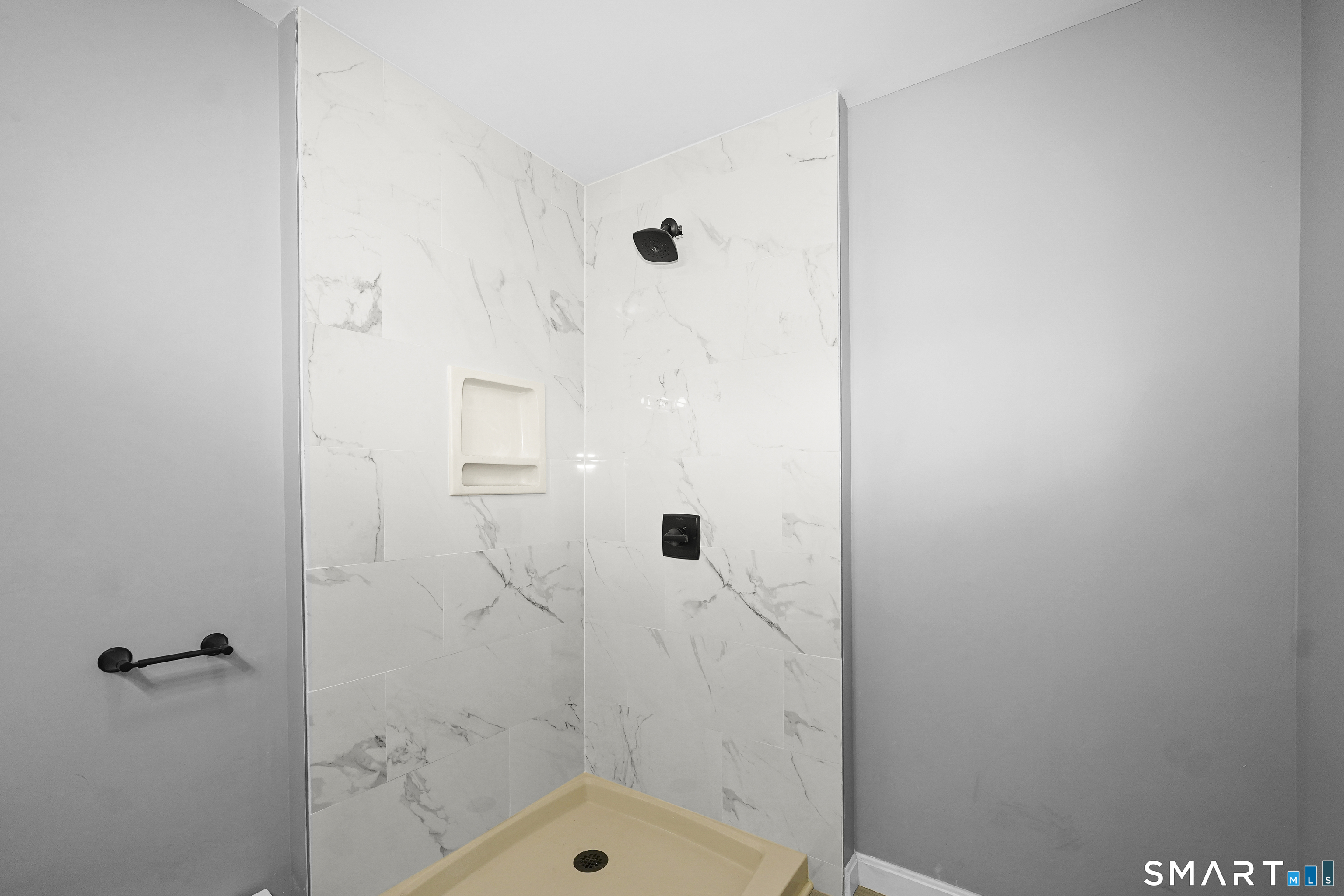 39 Union Street Extension Enfield CT 06082