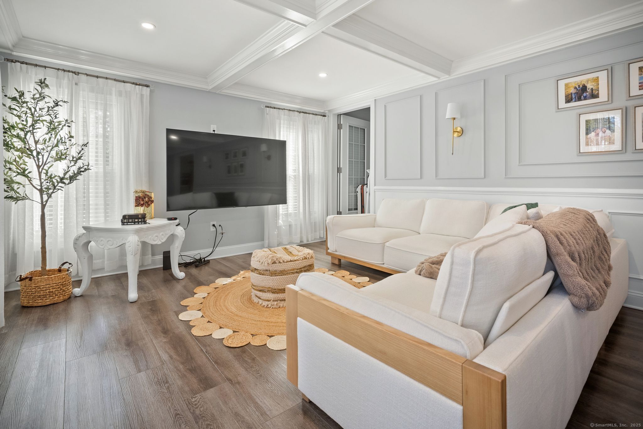 48 Suffolk Drive East Hartford CT 06118