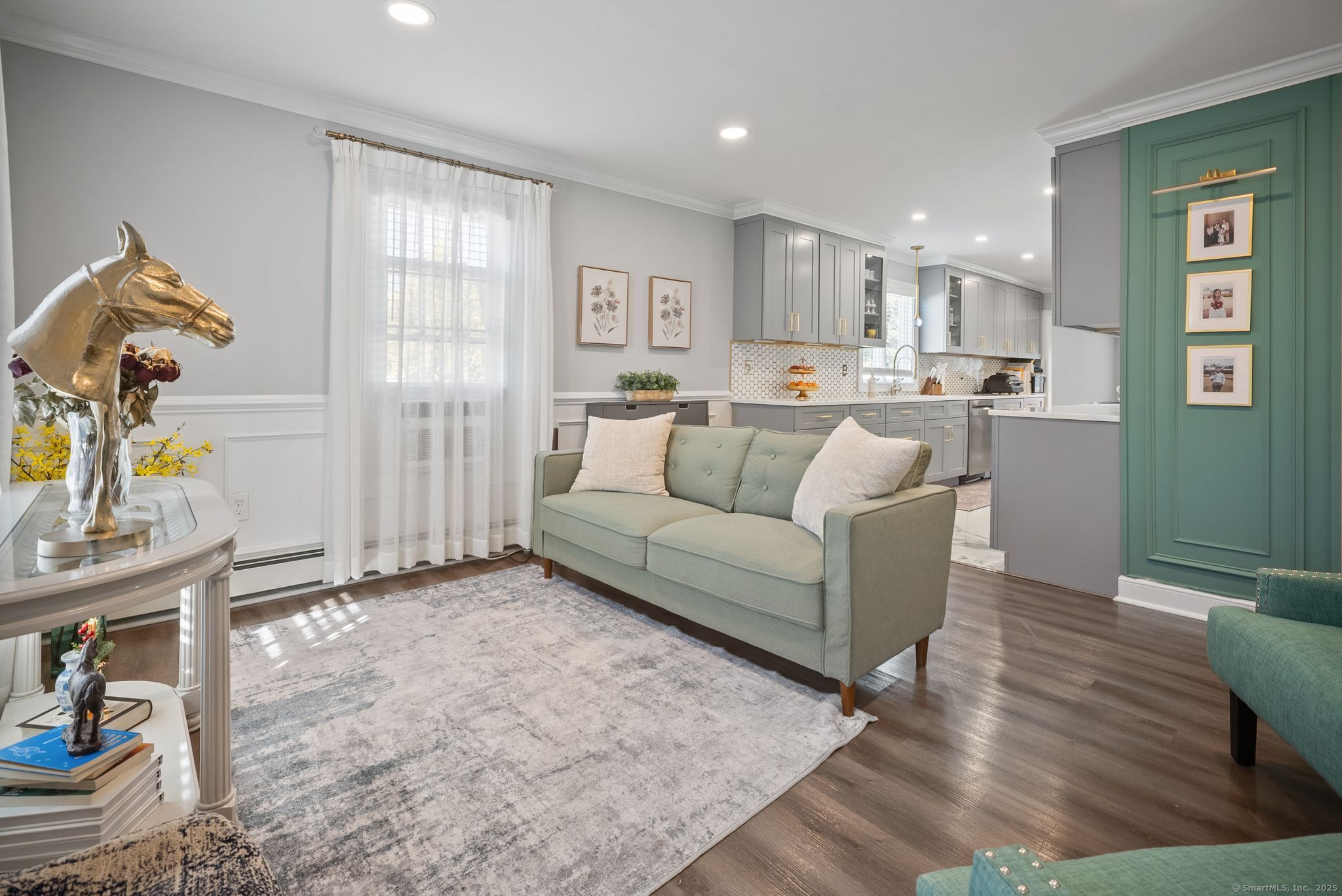 48 Suffolk Drive East Hartford CT 06118