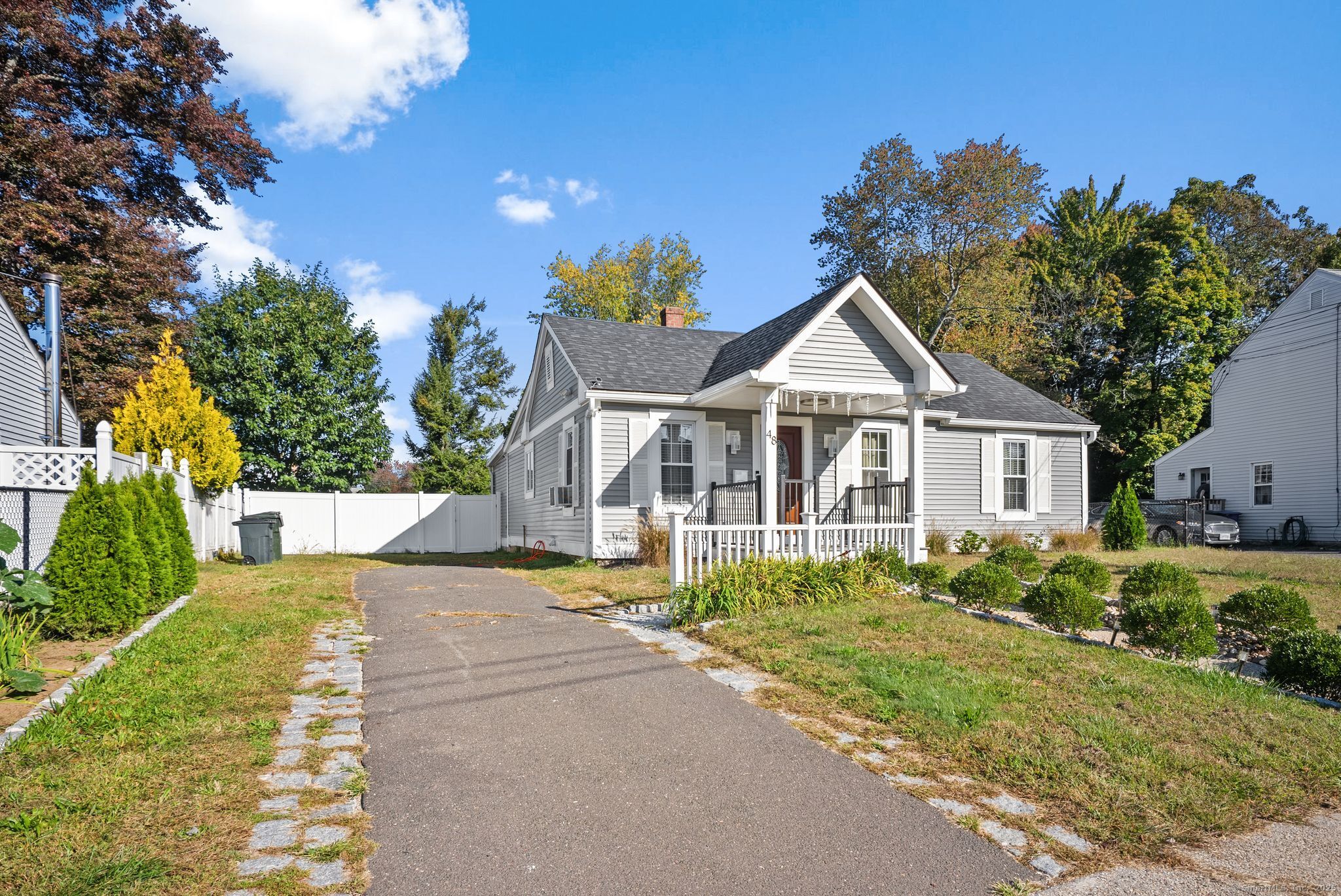 48 Suffolk Drive East Hartford CT 06118