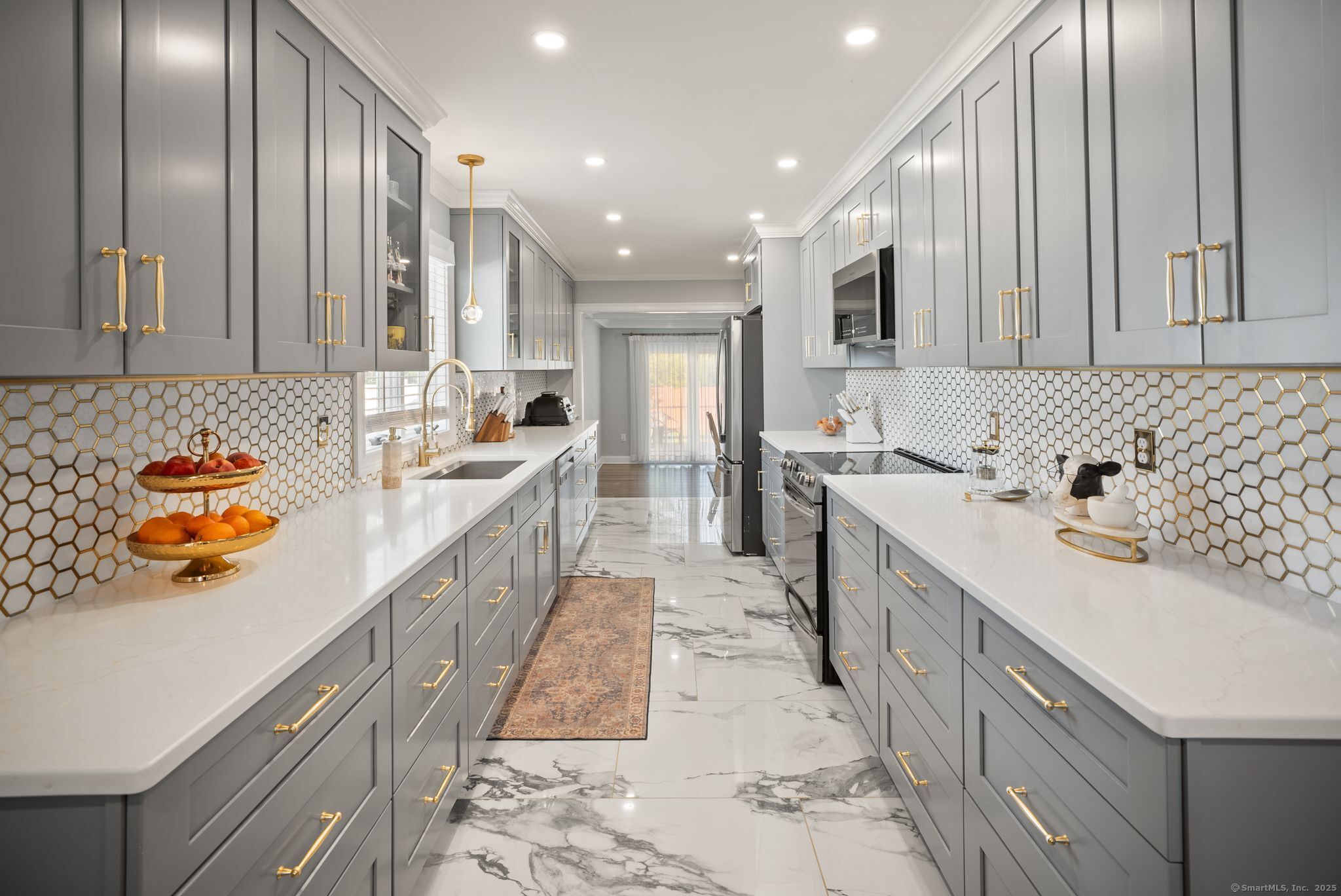 48 Suffolk Drive East Hartford CT 06118