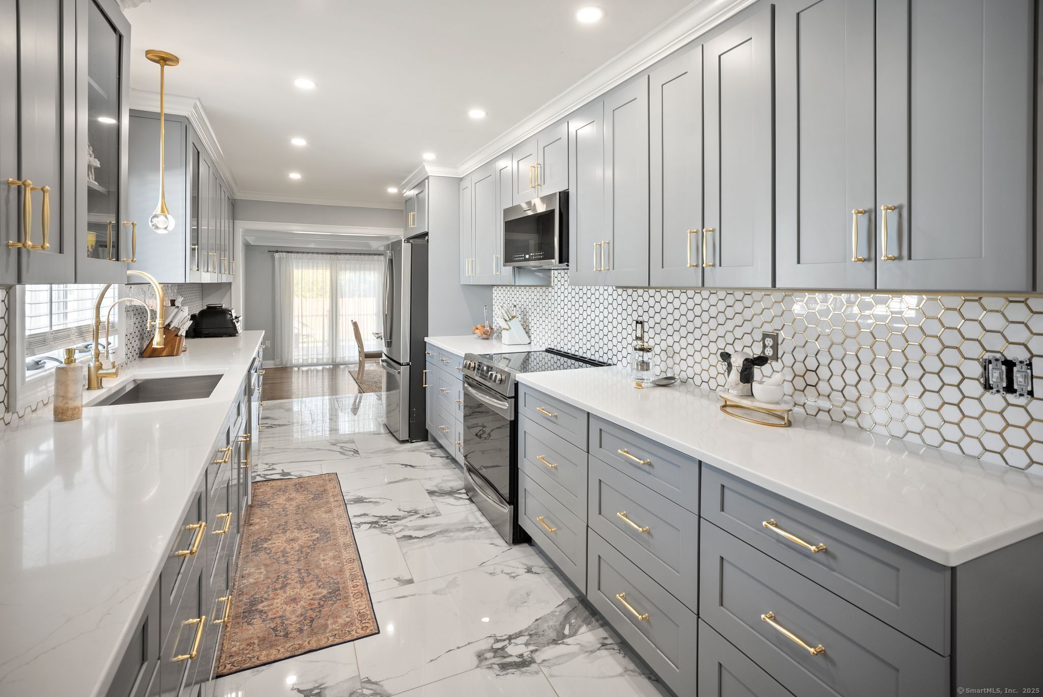 48 Suffolk Drive East Hartford CT 06118