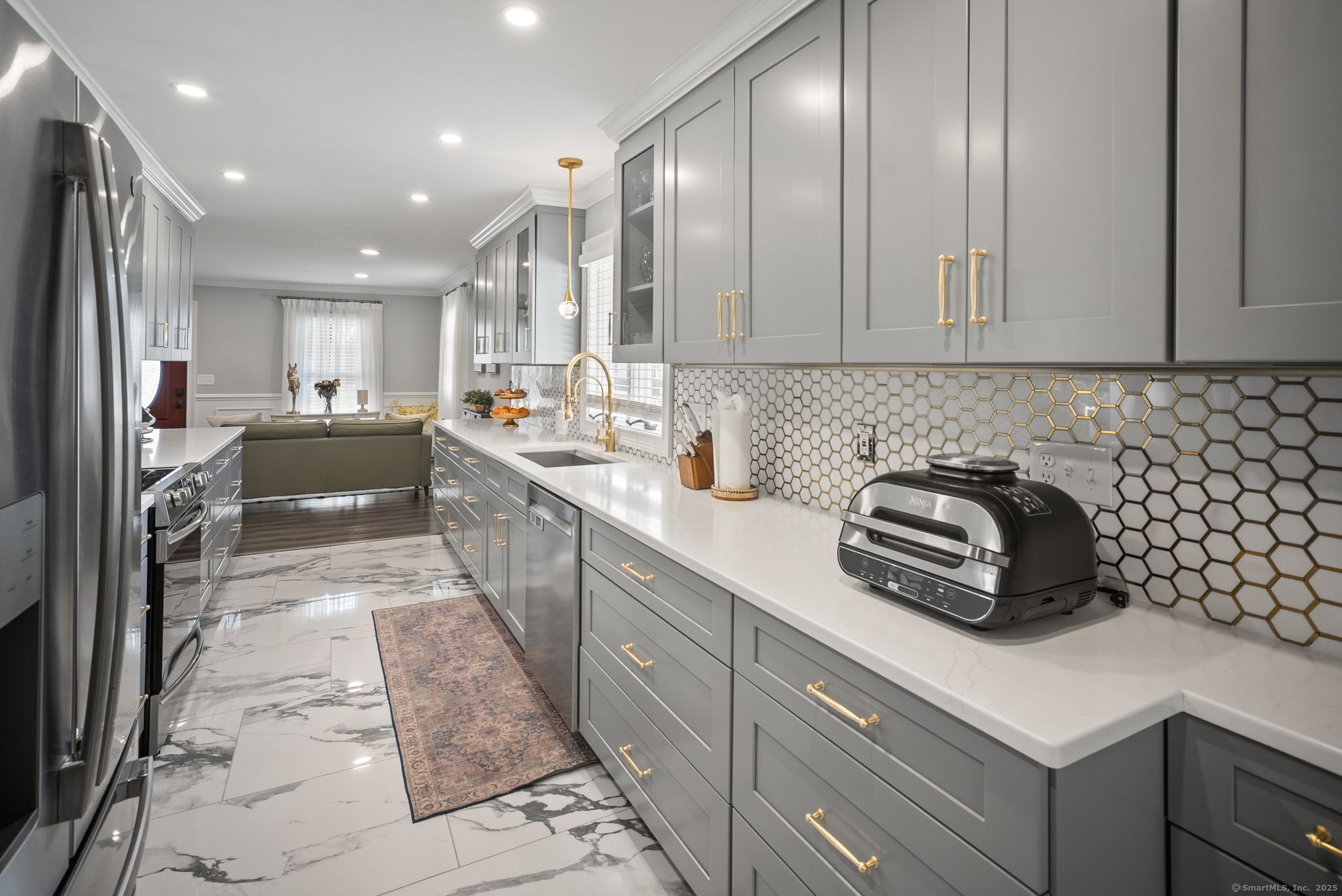 48 Suffolk Drive East Hartford CT 06118