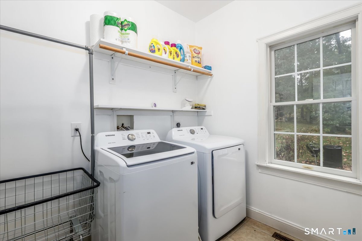 6 Horizon Court Monroe CT 06468