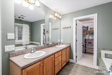 6 Horizon Court Monroe CT 06468