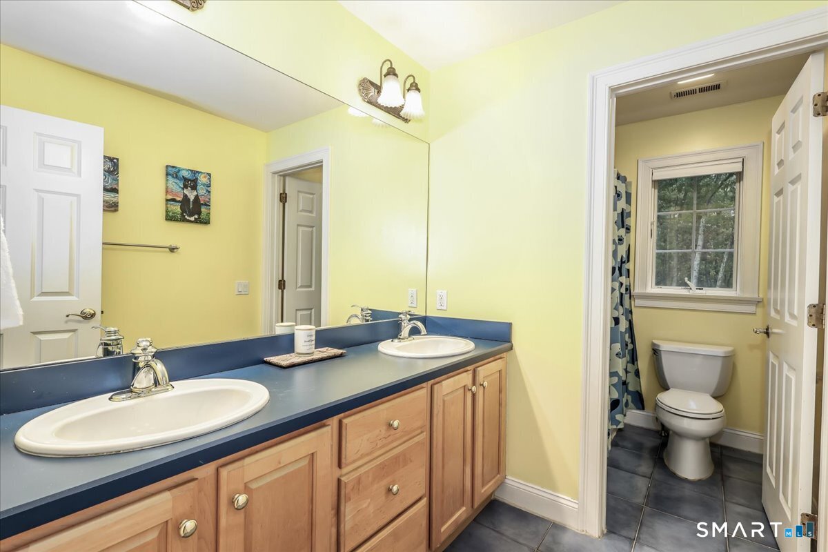 6 Horizon Court Monroe CT 06468
